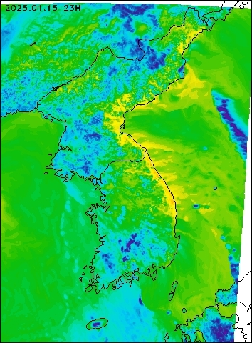 2025-01-15 23 : 00