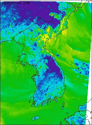 2025-01-16 23 : 00