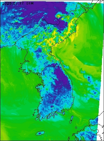 2025-01-17 01 : 00