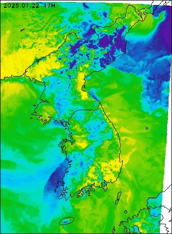 2025-01-22 17 : 00