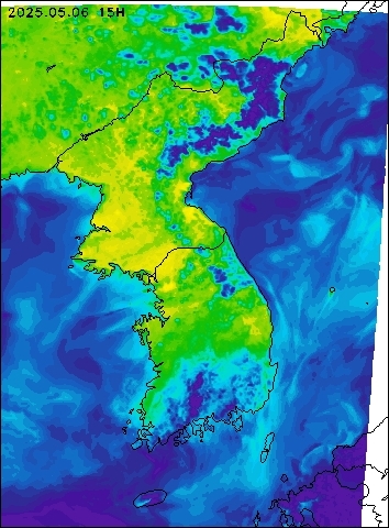 2025-05-06 15 : 00