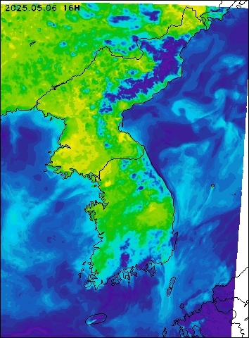 2025-05-06 16 : 00