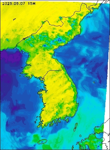 2025-05-07 15 : 00