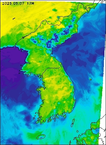 2025-05-07 17 : 00