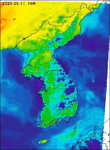 2025-05-11 16 : 00