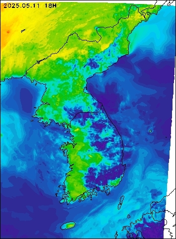2025-05-11 18 : 00