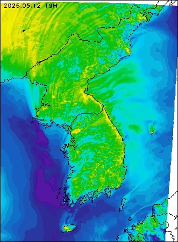 2025-05-12 19 : 00