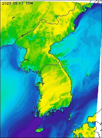 2025-05-13 15 : 00