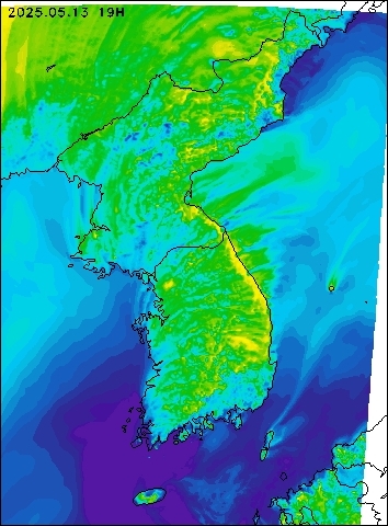 2025-05-13 19 : 00