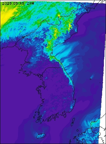 2025-05-15 21 : 00