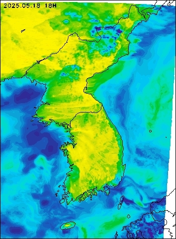 2025-05-18 18 : 00