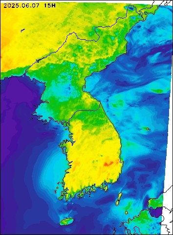 2025-06-07 15 : 00