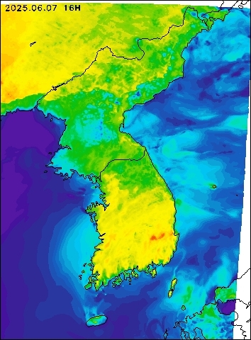 2025-06-07 16 : 00