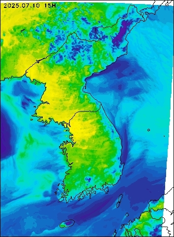 2025-07-10 15 : 00