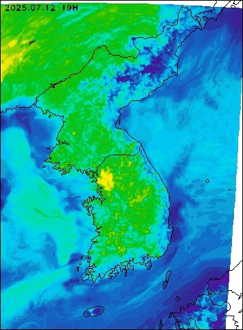 2025-07-12 19 : 00