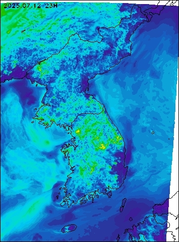 2025-07-12 23 : 00