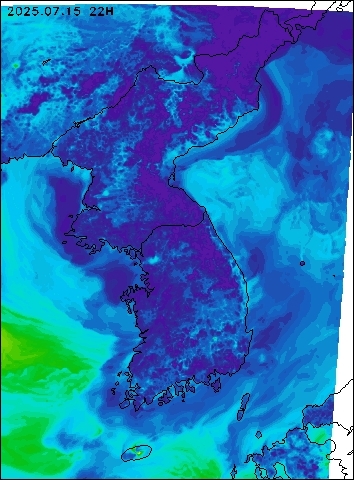 2025-07-15 22 : 00