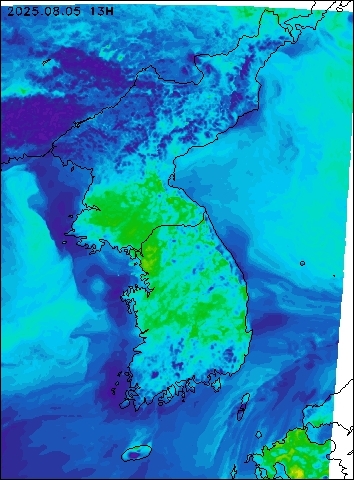 2025-08-05 13 : 00