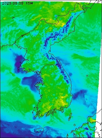 2025-08-08 15 : 00
