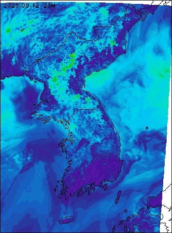 2025-08-12 23 : 00