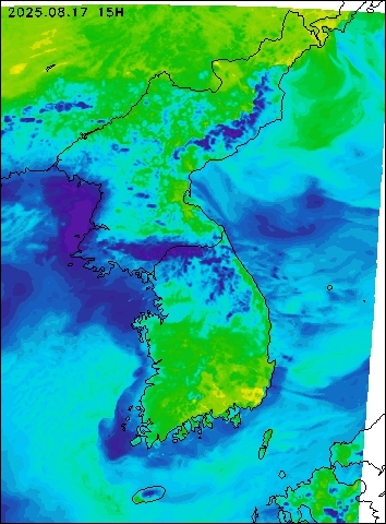 2025-08-17 15 : 00