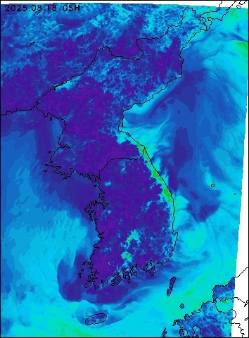 2025-08-18 05 : 00