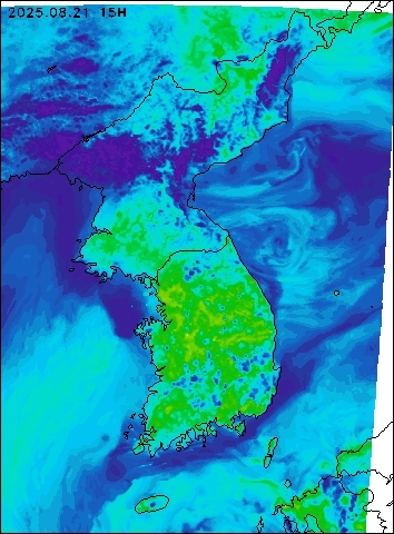 2025-08-21 15 : 00