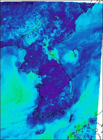 2025-09-01 21 : 00