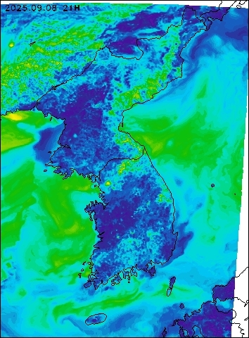 2025-09-08 21 : 00