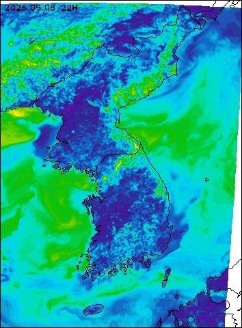 2025-09-08 22 : 00