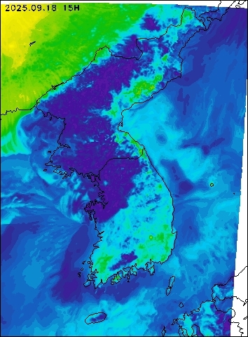 2025-09-18 15 : 00