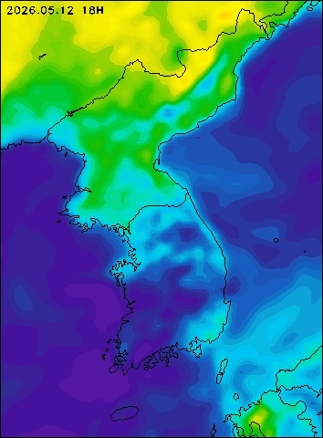 2026-05-12 18 : 00