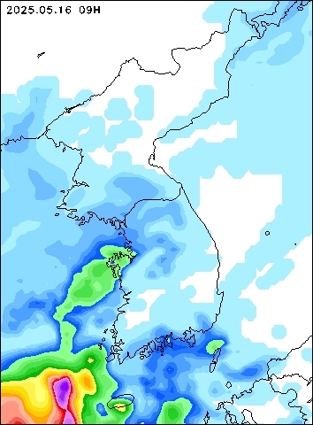 2025-05-16 09 : 00