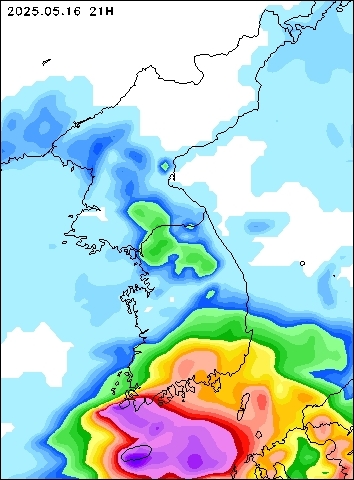 2025-05-16 21 : 00