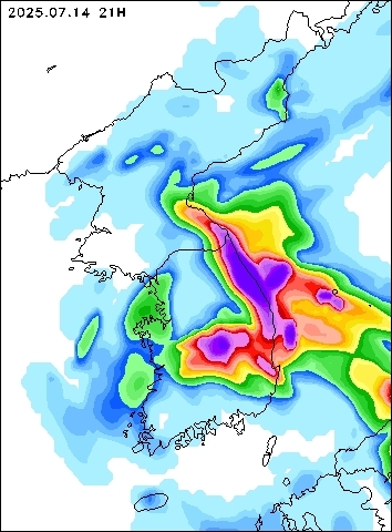 2025-07-14 21 : 00