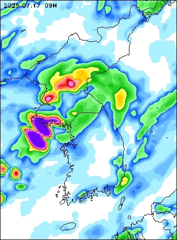 2025-07-17 09 : 00