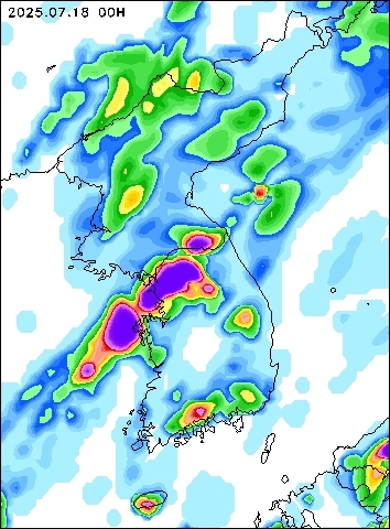 2025-07-18 00 : 00