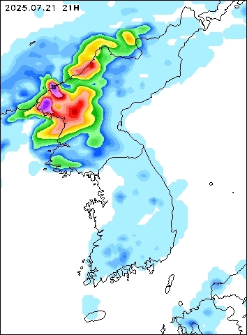 2025-07-21 21 : 00