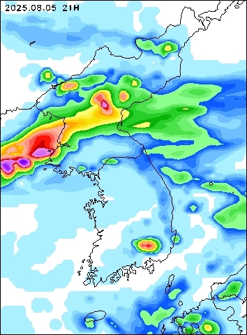 2025-08-05 21 : 00
