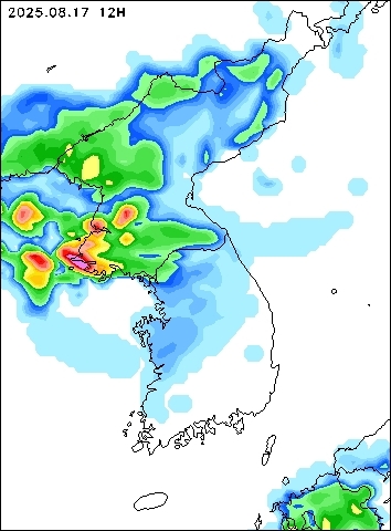 2025-08-17 18 : 00