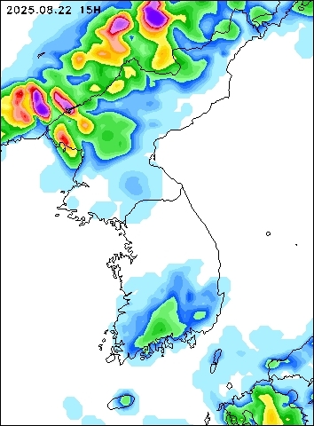 2025-08-22 15 : 00