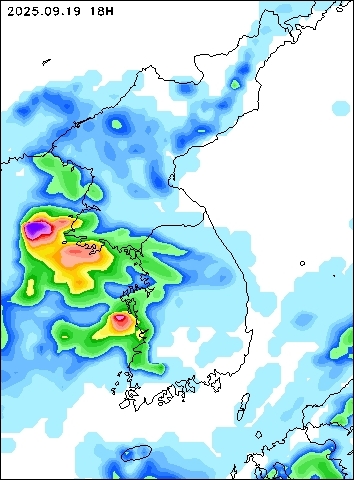 2025-09-19 18 : 00