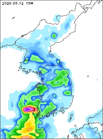 2026-05-12 15 : 00