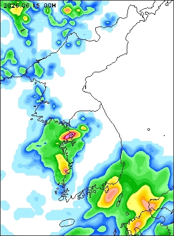 2026-06-15 00 : 00