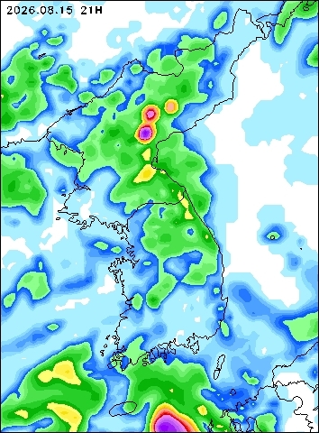2026-08-15 21 : 00