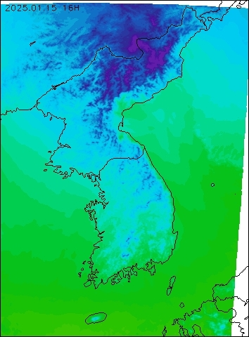 2025-01-15 16 : 00