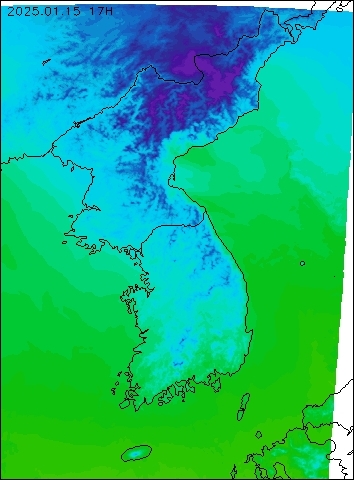 2025-01-15 17 : 00