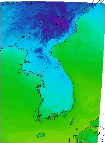 2025-01-17 03 : 00