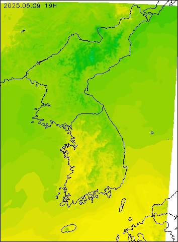 2025-05-09 19 : 00