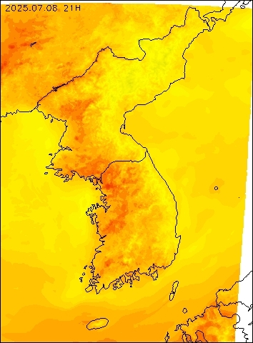 2025-07-08 21 : 00